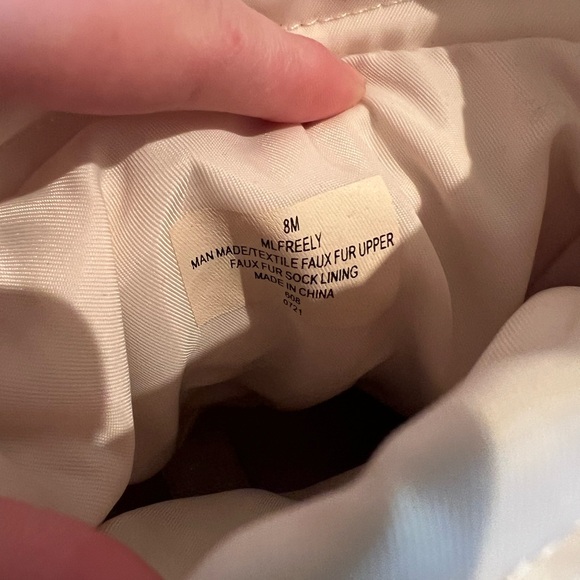 Women's White Winter Boots - Picture 5 of 5